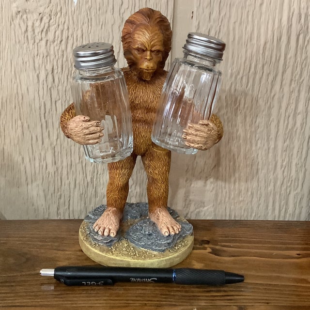 Bigfoot, Bigfoot Gift, Believe in Bigfoot, Sasquatch, Mason Jar Soap Pump,  Pump Soap Dispenser, Lotion, Bigfoot Decor, Soap Dispenser Pump 